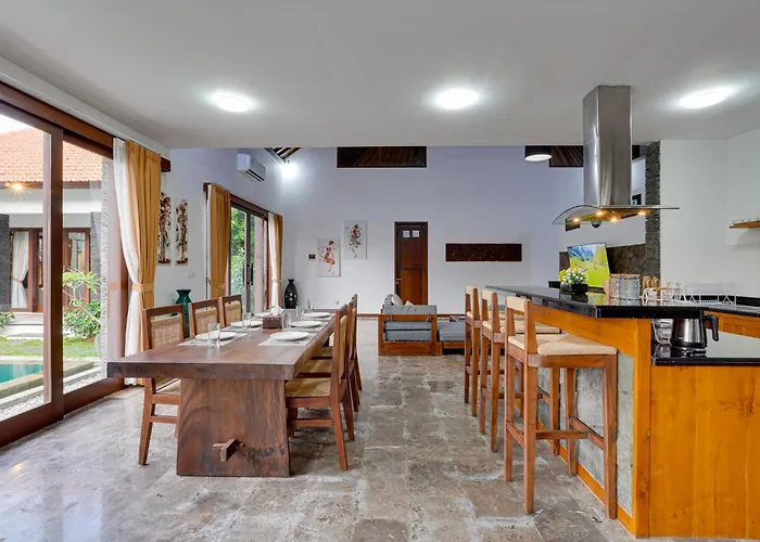 Villa Spacious 3br Baulinyuan With Pool Table Jimbaran