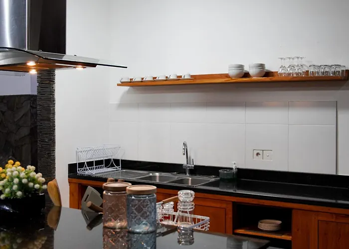 Spacious 3br Baulinyuan With Pool Table Jimbaran